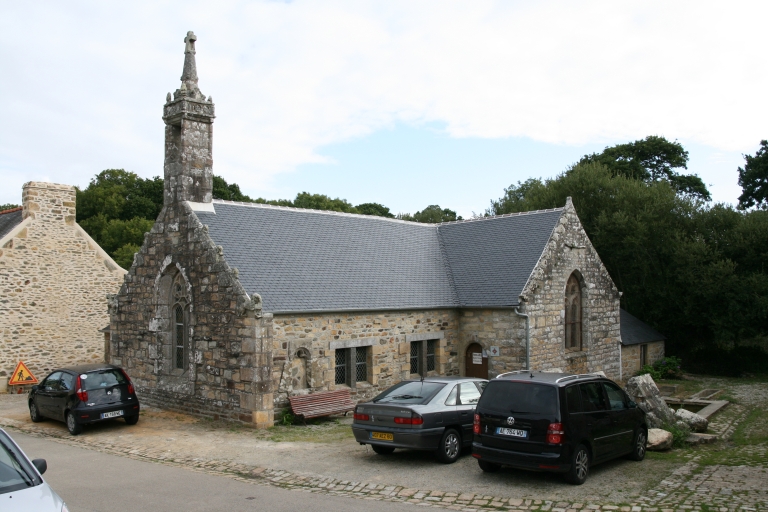 Vue générale sud ouest ; Saint-Fiacre. Chapelle Saint-Fiacre. Vue générale sud-ouest