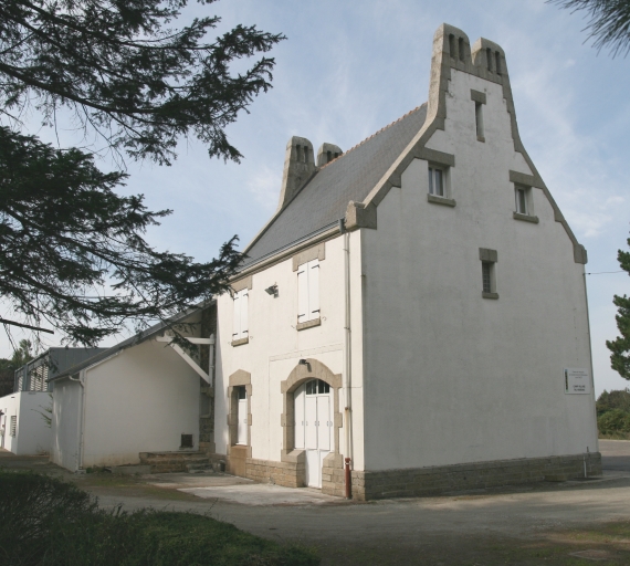 Vue générale sud-est ; L'ancienne gare, 1925, vue générale sud-est. CP 95 ; Gare de Tal ar Goas, vue générale sud-est