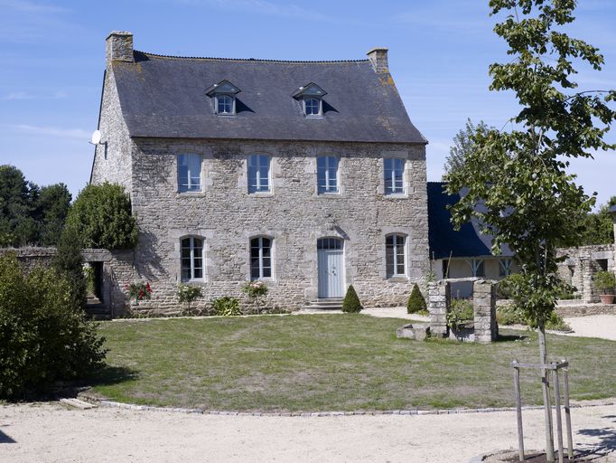 Manoir, logis : élévation est (état en 2010)