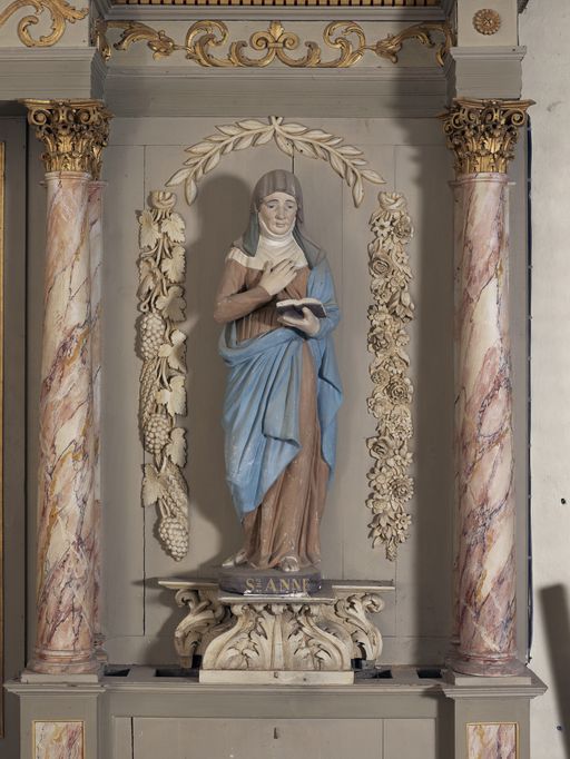 Statue : Sainte Anne (état en 2010)
