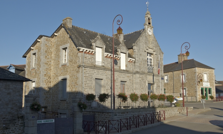 Façade sur rue.