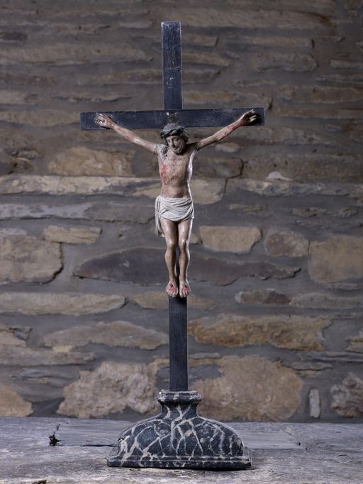 Croix d'autel (état en 2011)