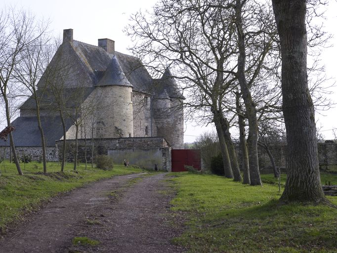 Manoir, logis : élévation principale vue du nord-ouest (état en 2012)