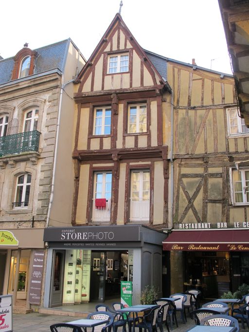 Maison, 5 place Saint-Pierre (Vannes)