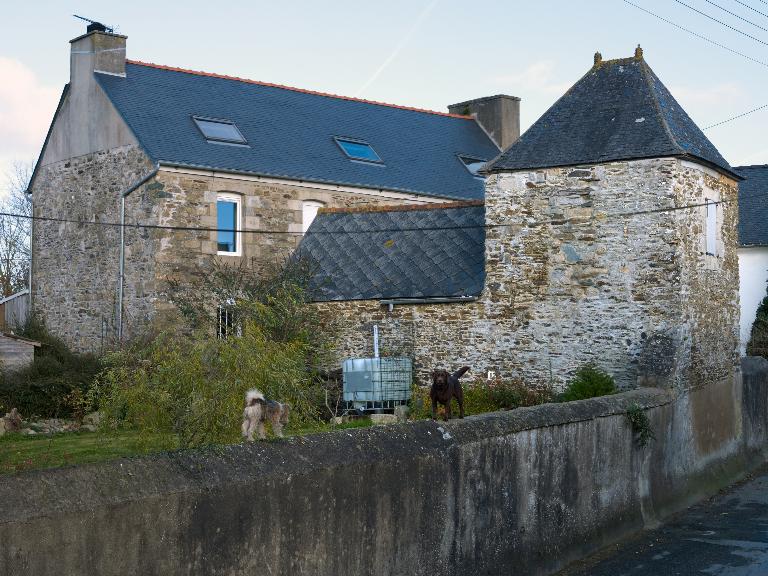 Vue générale sud-ouest ; 14 rue Saint-Ildut. Maison de notable, 1834. Vue générale sud-ouest