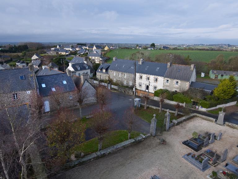 Vue générale sud-est du bourg