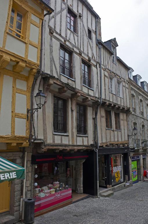 Vue de situation dans la rue