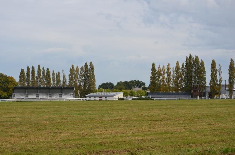 Hippodrome de l'Aublette, vue de l'hippodrome depuis le haut des pistes