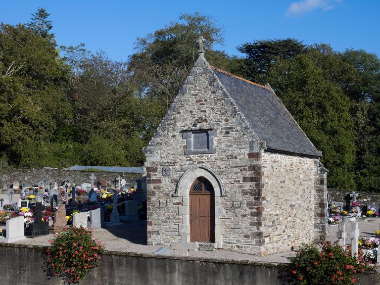 Église dite chapelle Saint-Léon, cimetière (Glénac fusionnée en La Gacilly en 2017)