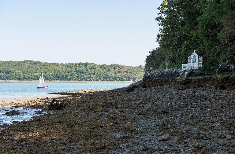 Vue générale de l'oratoire, grève de Morlet