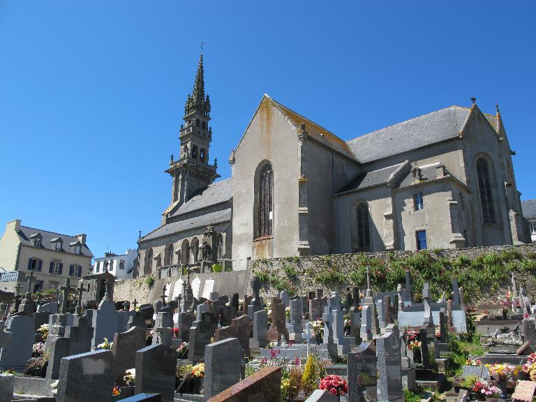 Eglise paroissiale et cimetière