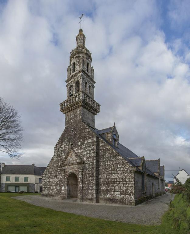 Vue générale, angle sud-ouest, Eglise Notre-Dame-de-Lorette, Roudouallec
