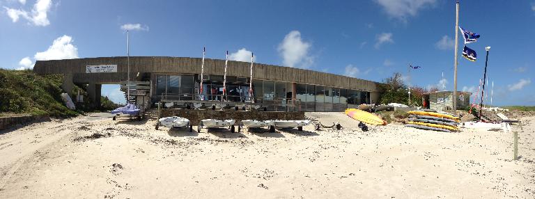 Centre nautique, 173 plage des Crapauds (Brignogan-plages fusionnée en Plounéour-Brignogan-plages en 2017)
