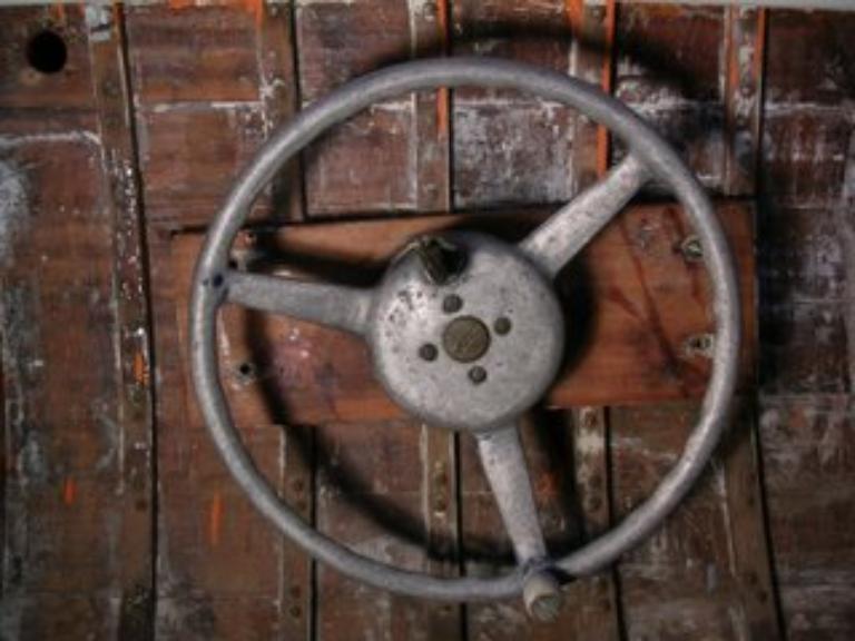Volant d'étarquage de bastaques sous le pont