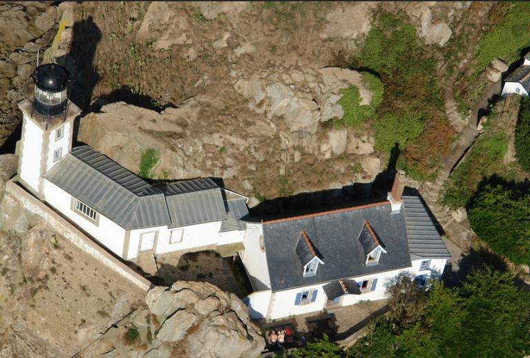 Phare et maison du gardien de l'Île Louët (Carantec)