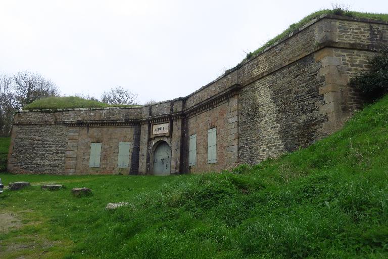 Réduit B, enceinte urbaine (Le Palais) ; Bastion 20, enceinte urbaine (le Palais)