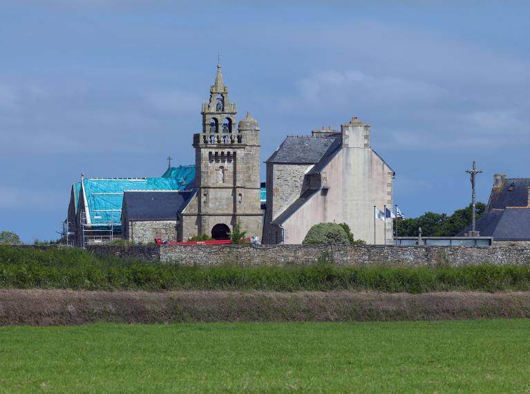 Elévations ouest de l'église et du presbytère