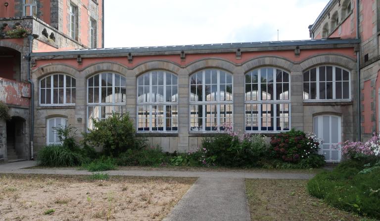Façade ouest du gymnase de 1886