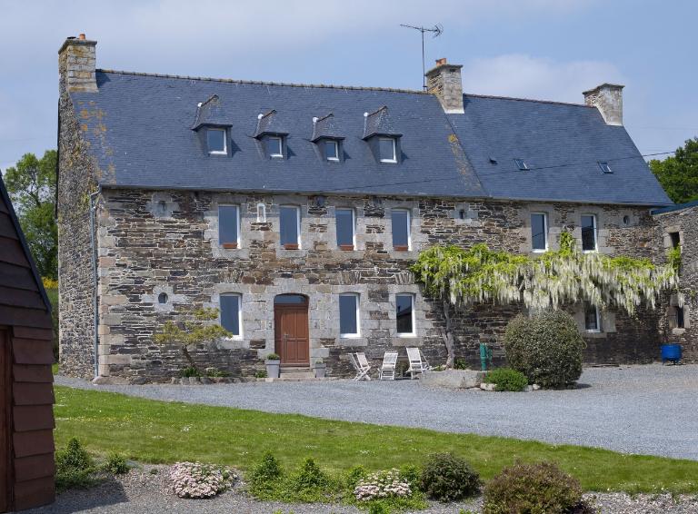 Minihy-Tréguier, Kerallic : ferme, élévation orientée vers le sud-est