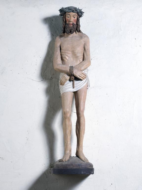 Statue en pied