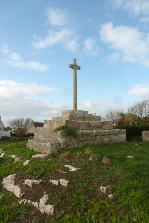 "Écart, Lescoff (Plogoff) ; Croix monumentale dite ""Tal ar Groas"", Lescoff (Plogoff)"