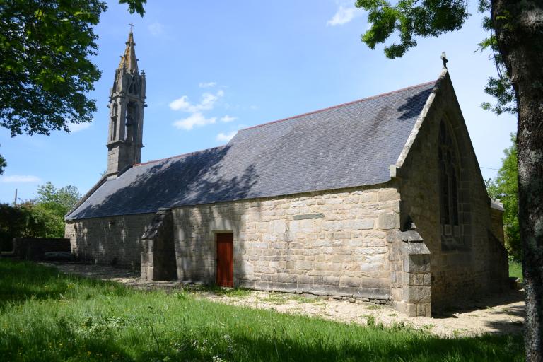 Vue générale prise du sud-est. (2020) ; Chapelle Saint-Tugdual, vue générale prise du sud-est.