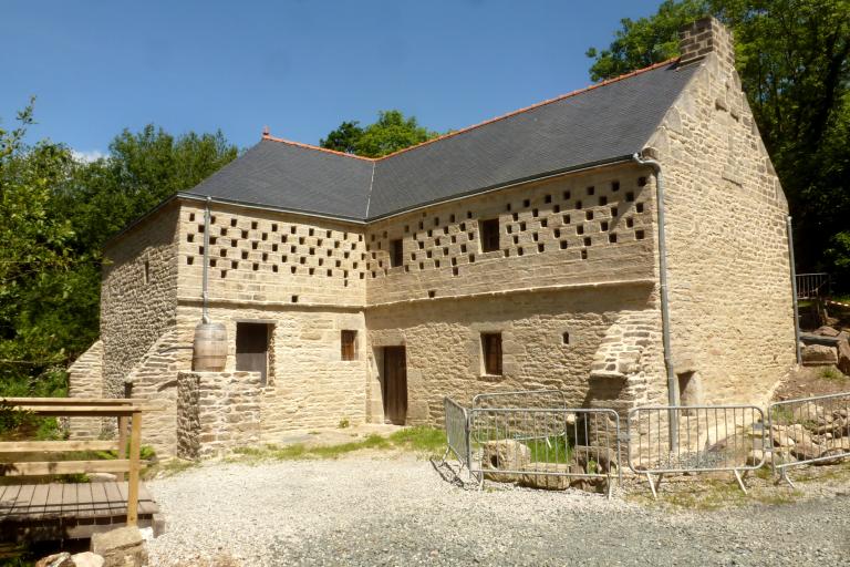 Moulin à eau, Tréouzien (Plouhinec-29) ; Les moulins (Plouhinec-29)