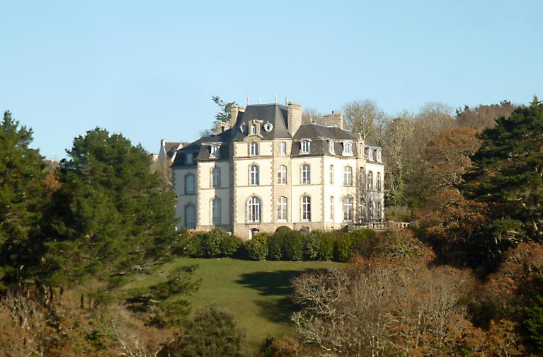 Vue générale ouest prise du pont d'Audierne. (2020)