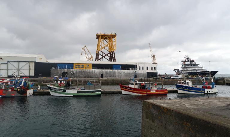 3e bassin, ponton des bateaux de pêche devant la criée ; 3e éperon, quai ouest depuis le 2e éperon