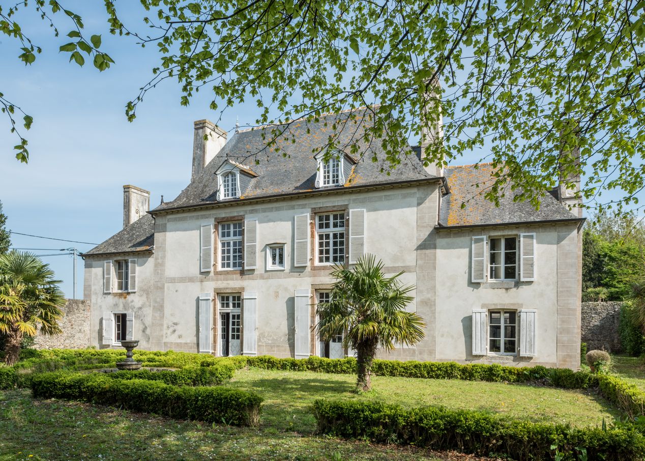  Façade méridionale sur le jardin, vue générale
