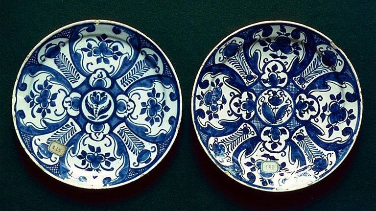 2 assiettes (paire)