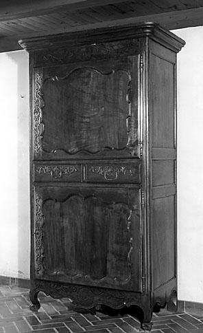 ARMOIRE N°15