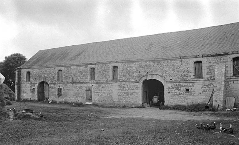 Dépendances est, façade sur cour, état en 1970