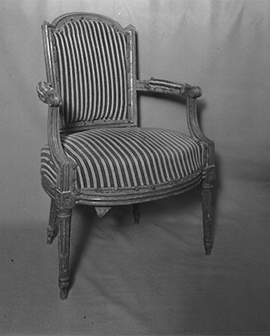 Fauteuil, style Louis XVI