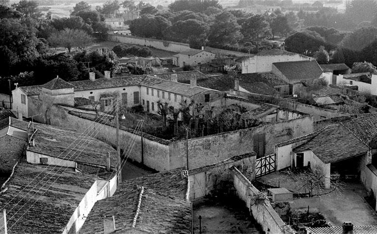 Vue prise du clocher de l'église.