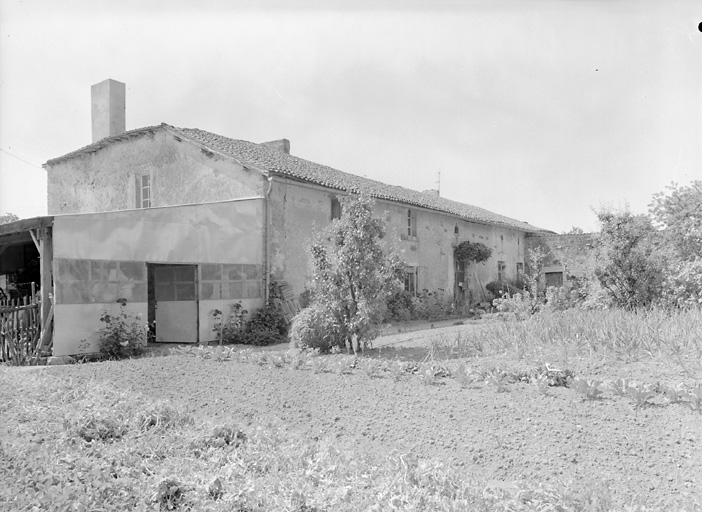 Ancien logis, élévation postérieure.