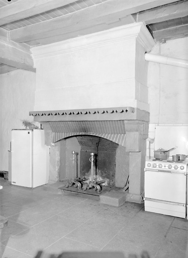 Logement secondaire, cheminée.