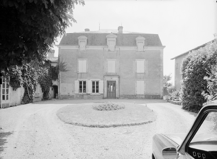Logis, élévation antérieure ouest.