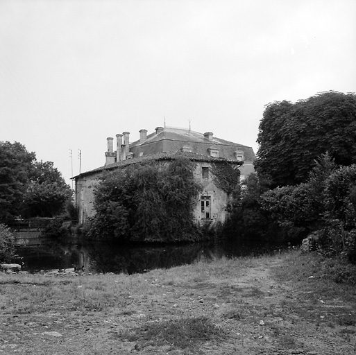 Corps de bâtiment C et logis.
