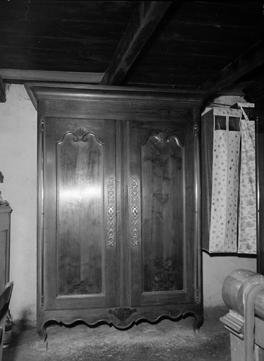 Armoire (285)