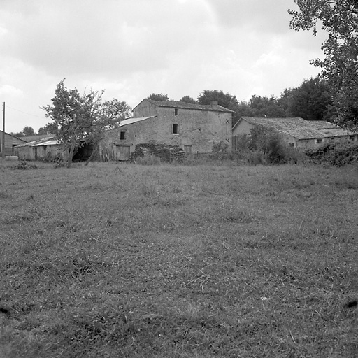 Ensemble vu depuis le nord-est.