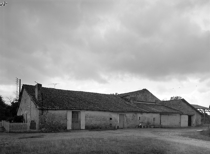 Logis et chapelle, élévations sud-ouest.