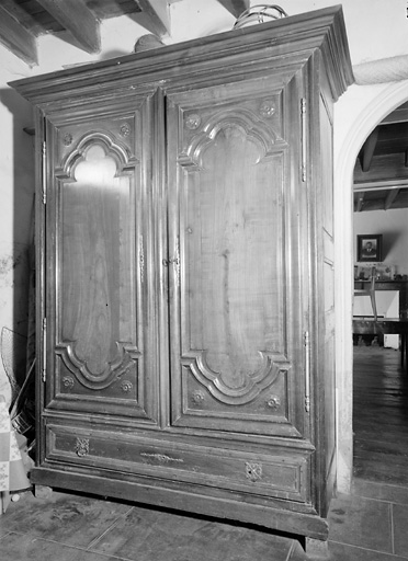 Vue de trois-quarts.