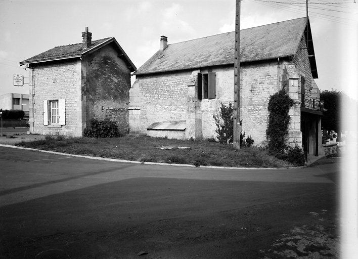 Elévation latérale gauche.