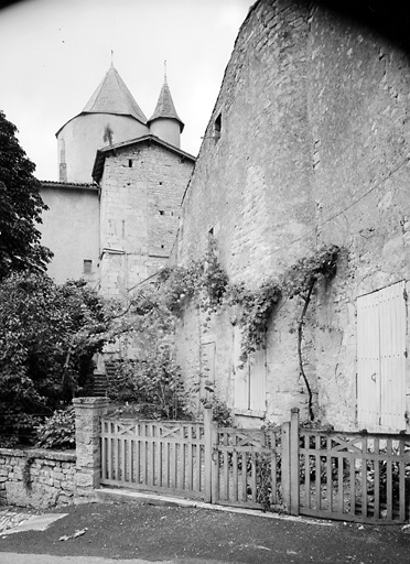 Corps de bâtiment en retour au nord-est, élévation sud.
