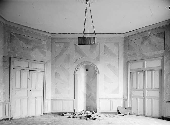 Logis, rez-de-chaussée corps de bâtiment, 3ème pièce, mur.