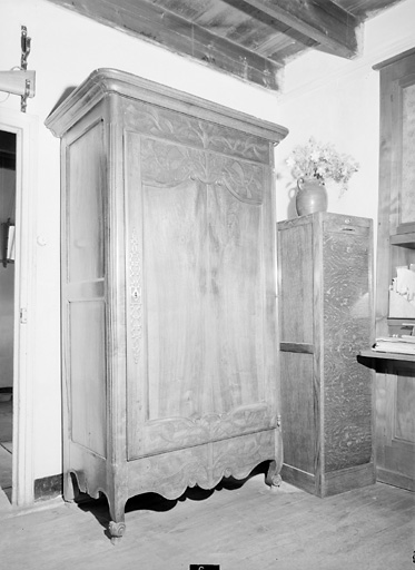 Vue de trois-quarts.