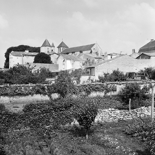 Vue générale depuis le sud-est.