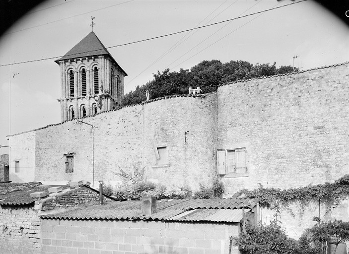 Bâtiment ouest, partie gauche.