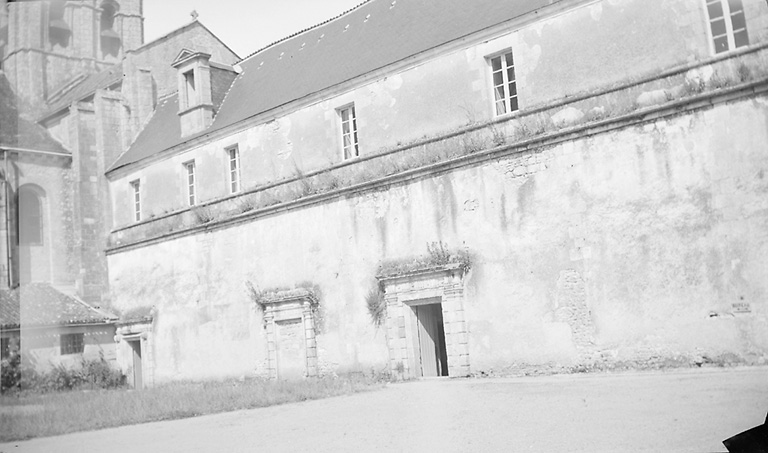 Bâtiment conventuel, élévation antérieure : Vue de la partie gauche.